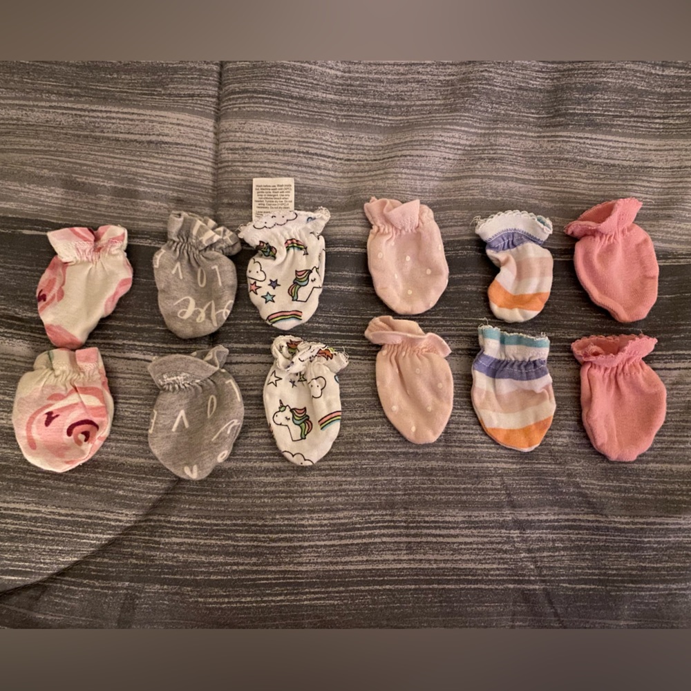 Baby hand mittens